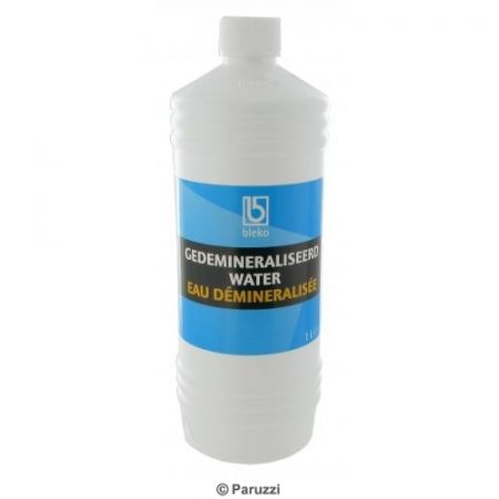 Accu water Gedemineraliseerd (per liter).