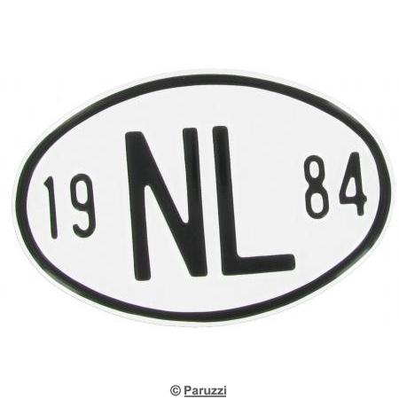 afbeelding Nationaliteits plaatje. NL 1984